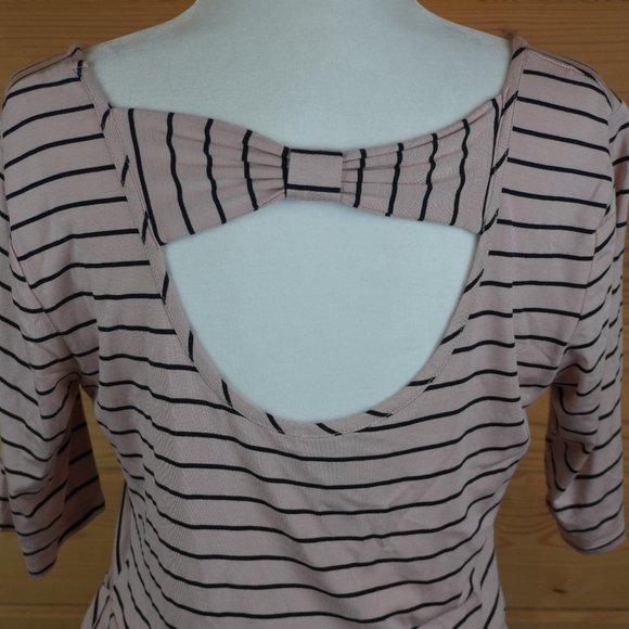 Chelsea & Theodore Black Striped Open Back Shirt Size Large - Picture 5 of 7
